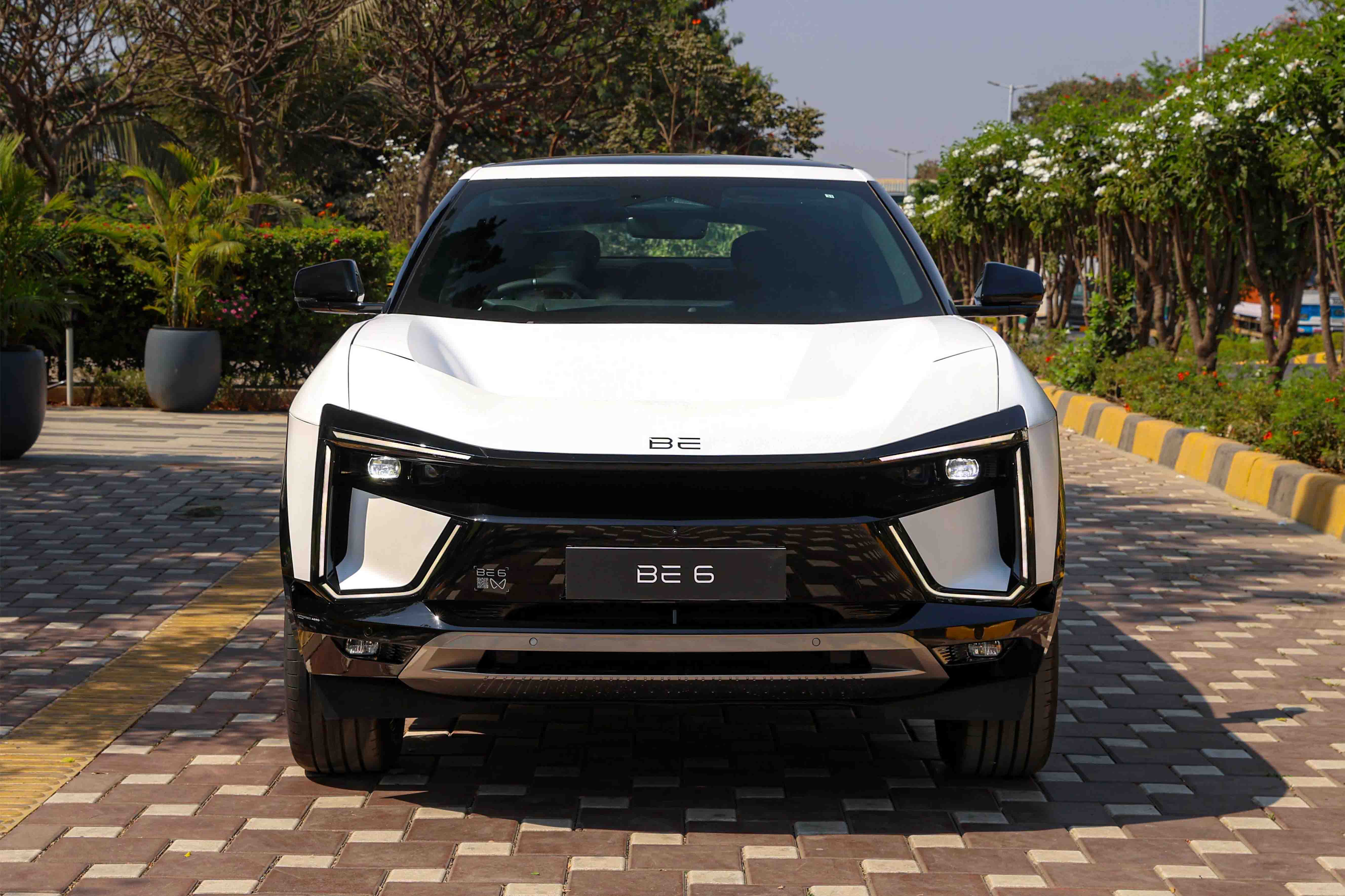 xuv3xo